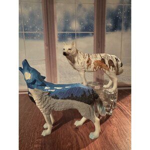 Set of 2 Retired Westland Giftware "Call of the Wolf" Resin Figurines (2008/2009